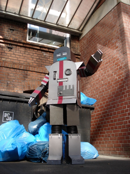 Roboteranzug<br> Roboteranzug<br>